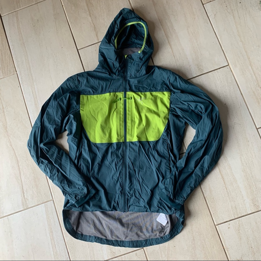 Arc’Teryx Proton FL hoody